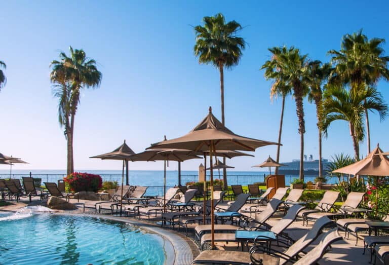 Resorts with swimmable beaches in Cabo