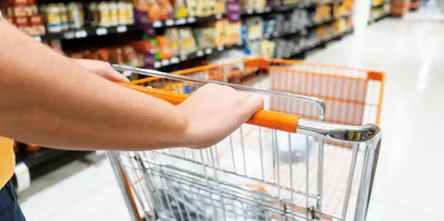 A person pushing a shopping cart in Grocery stores in Cabo San Lucas Mexico